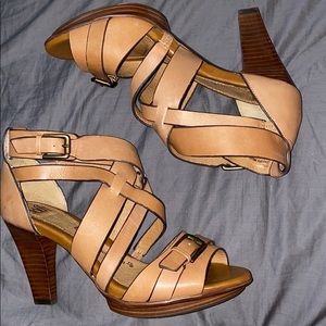 Söfft Tan Heels
